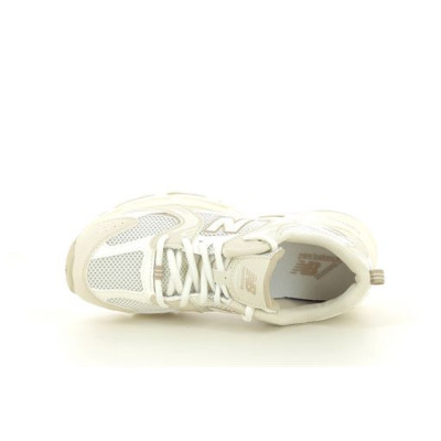 NEW BALANCE GR 530 AA Beige