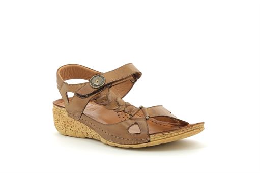 KARYOKA DARIO<br>Cuero