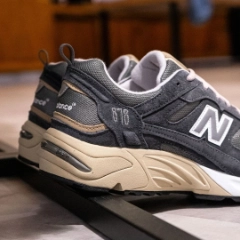 Paire de sneakers New Balance 878