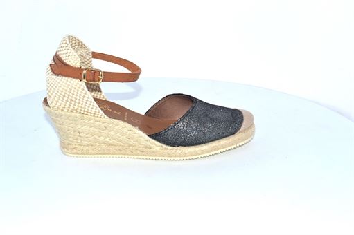 Kedzaro compense antona noir