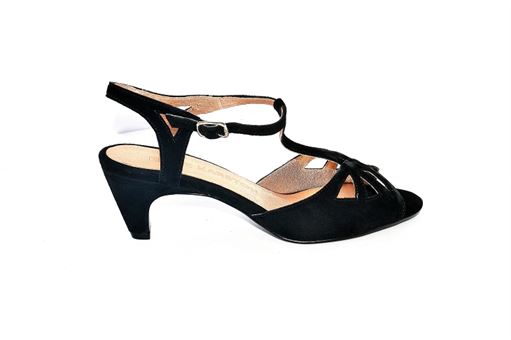 Emilie karston nu pied pion noir