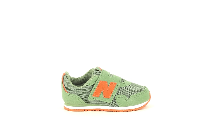 New balance baskets et sneakers i 323 7od vert