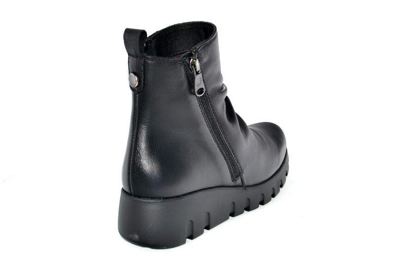 boots paula urban